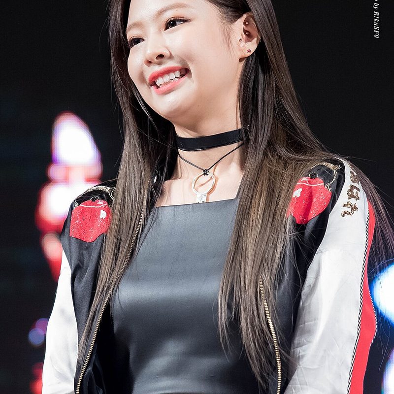 JENNIE (BLACKPINK)
