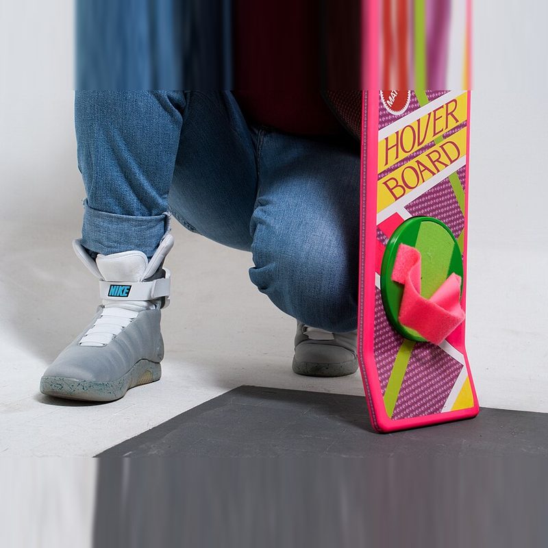 NIKE MAG (2016)